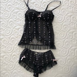 In Bloom by Jonquil molded cup two piece set